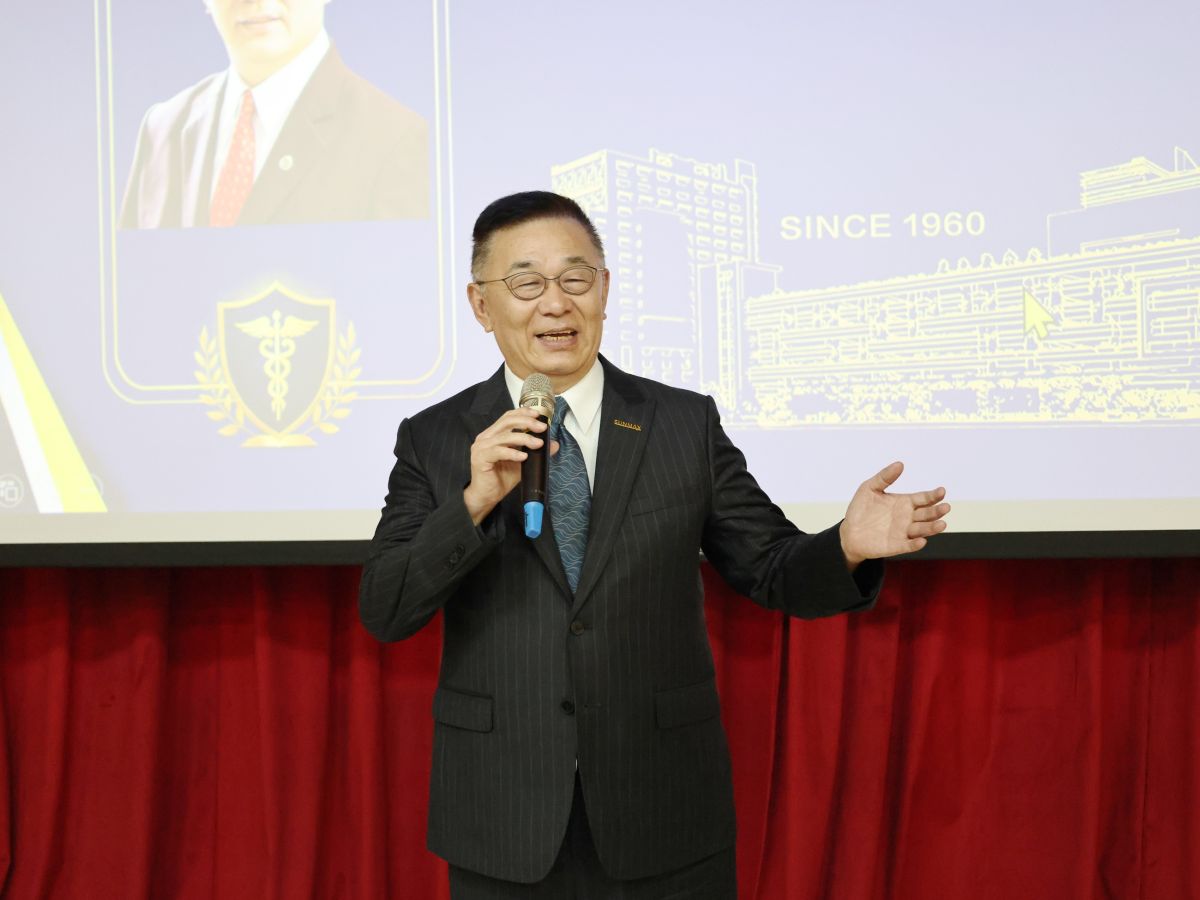 05 双美生技董事長暨學習長林齊國勉勵中山醫大學子持續學習未來將所獲支持化為服務